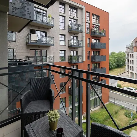 Riverfront Motlawa By Palm Aparts Apartment Danzig